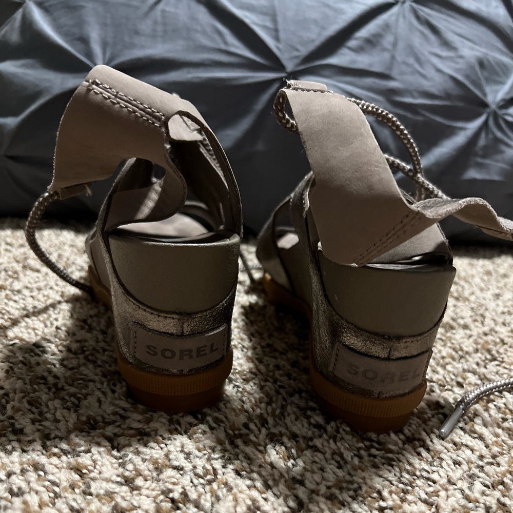Sorel tie sandals. Size 7.